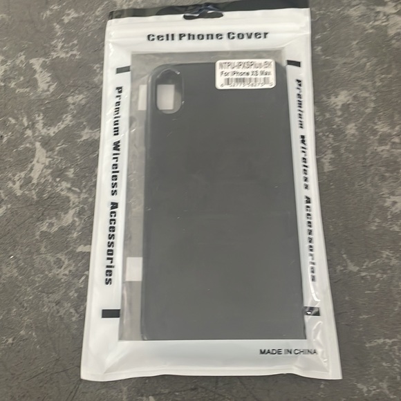 iPhone XS MAX case - Picture 2 of 3